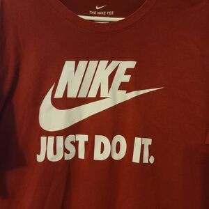 Nike Dri-FIT Rust Tee